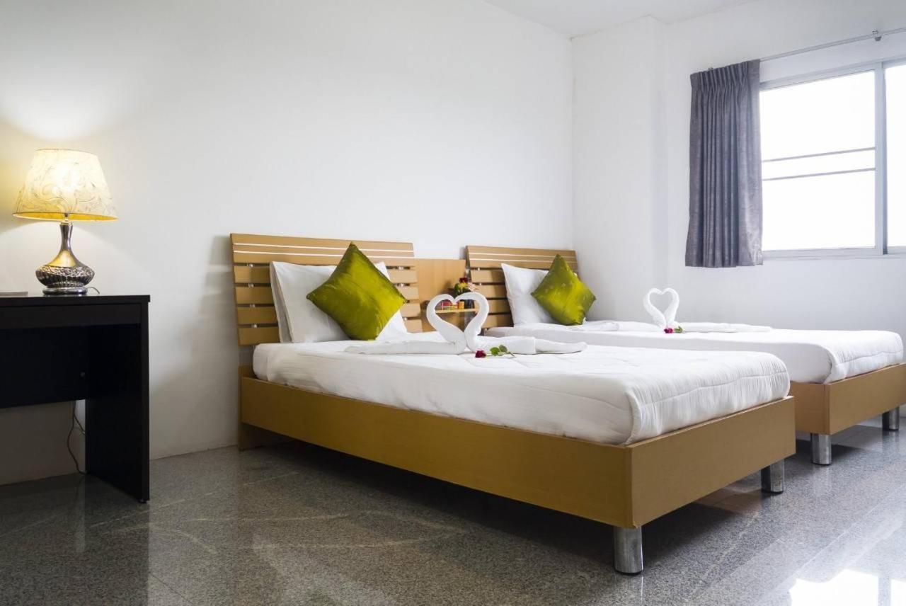Nop Place Bangna Ban Bang Phrao 外观 照片