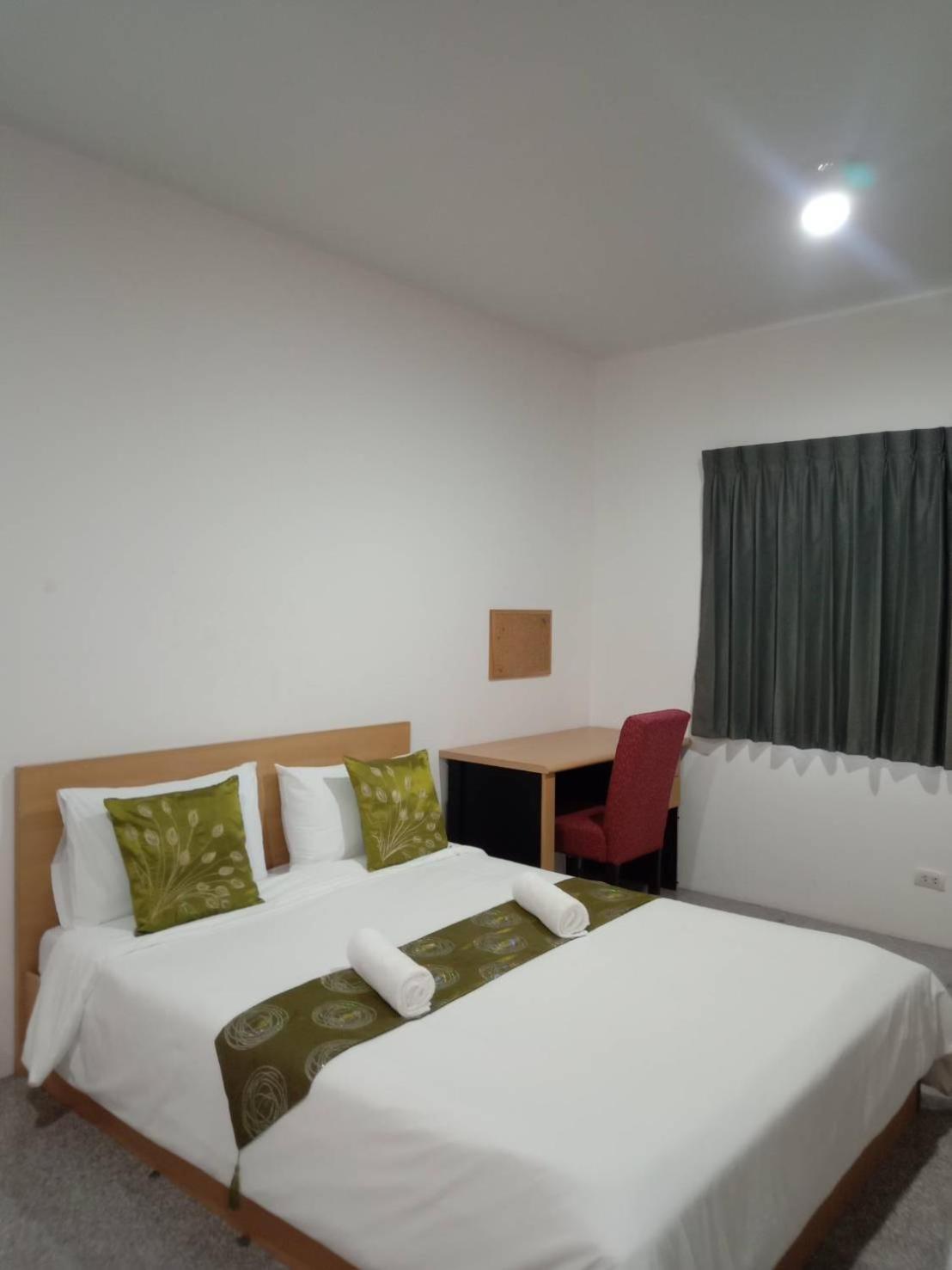 Nop Place Bangna Ban Bang Phrao 外观 照片